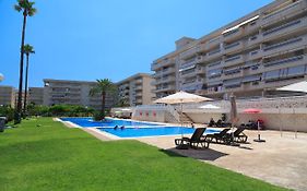 Uhc Aquamarina Apartments